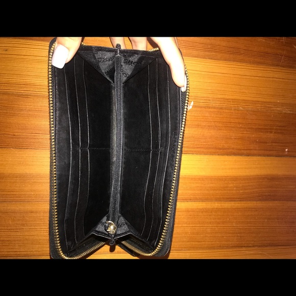 Michael Kors wallet - Picture 3 of 3